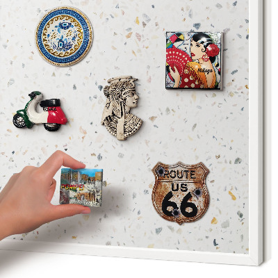 Wand-Magnettafel für Reisesouvenirs mit weißem Rahmen Terrazzo-Muster