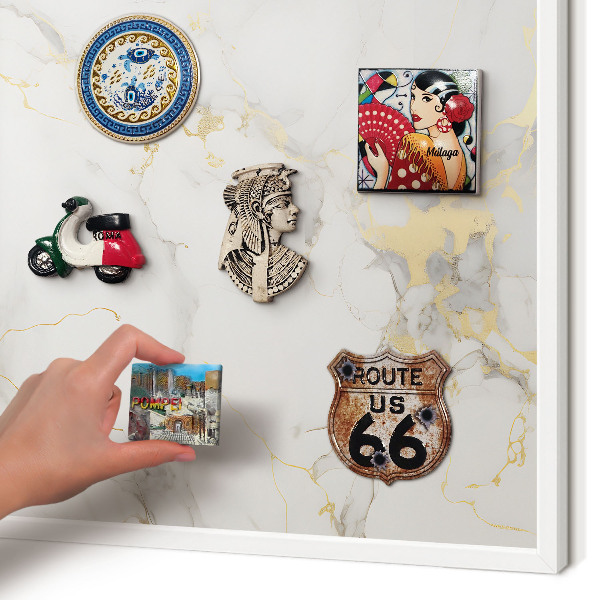Wand-Magnettafel für Reisesouvenirs mit weißem Rahmen Zarte Eleganz