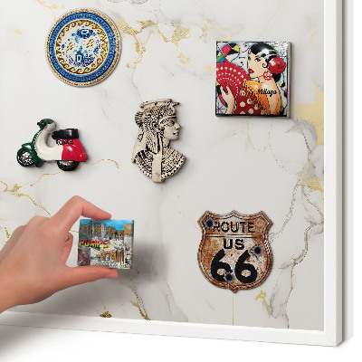 Wand-Magnettafel für Reisesouvenirs mit weißem Rahmen Zarte Eleganz