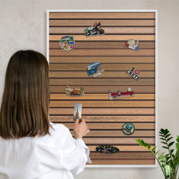 Wand-Magnettafel für Reisesouvenirs mit weißem Rahmen Warme Gürtel