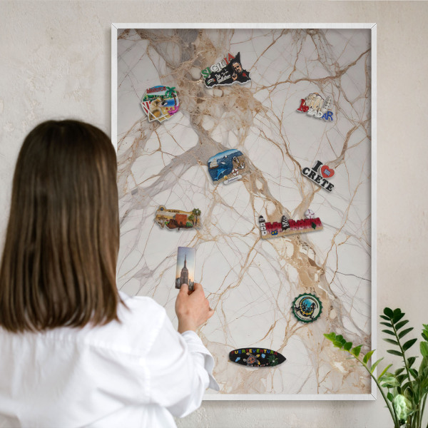 Wand-Magnettafel für Reisesouvenirs mit weißem Rahmen Marmor-Eleganz