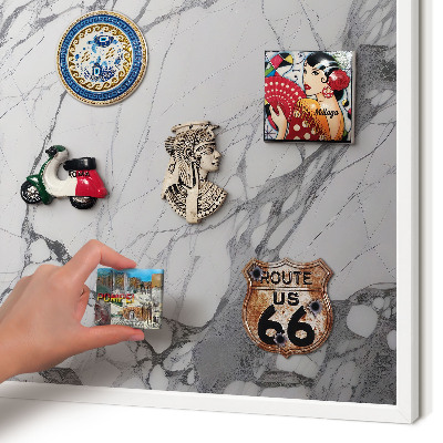 Magnettafel aus Metall für Souvenirs in weißem Rahmen Marmor-Eleganz