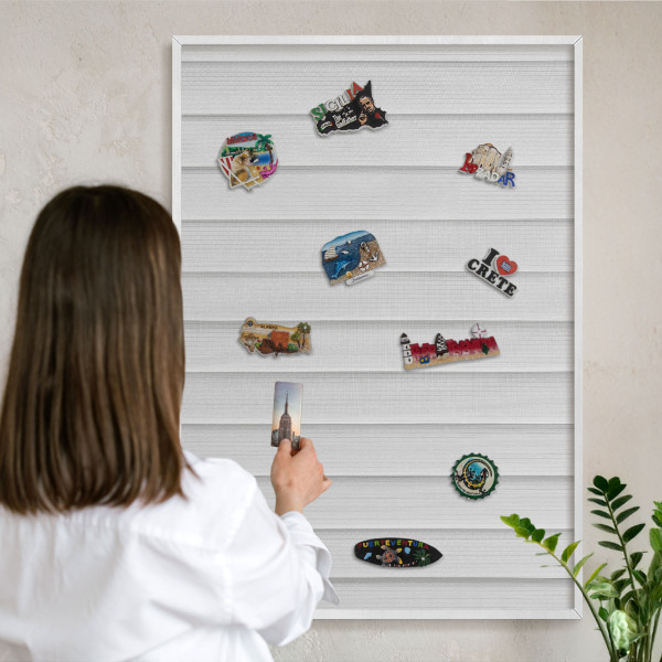 Wand-Magnettafel für Reisesouvenirs mit weißem Rahmen Minimalistische Streifen