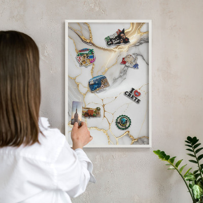 Wand-Magnettafel für Reisesouvenirs mit weißem Rahmen Abstrakter Marmor
