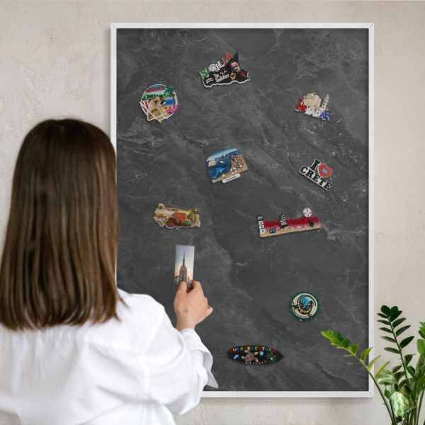 Magnettafel aus Metall für Souvenirs in weißem Rahmen Graue Eleganz