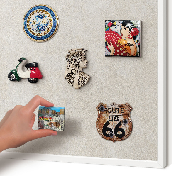 Magnettafel aus Metall für Souvenirs in weißem Rahmen Natürliche Eleganz