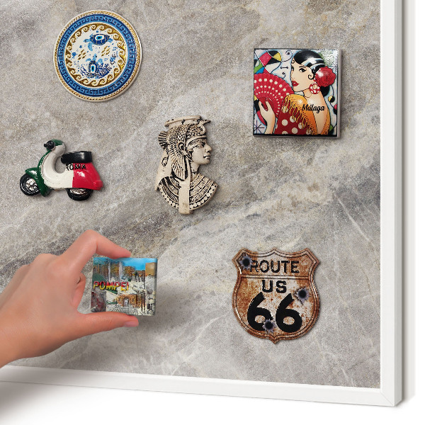 Magnettafel aus Metall für Souvenirs in weißem Rahmen Steintextur