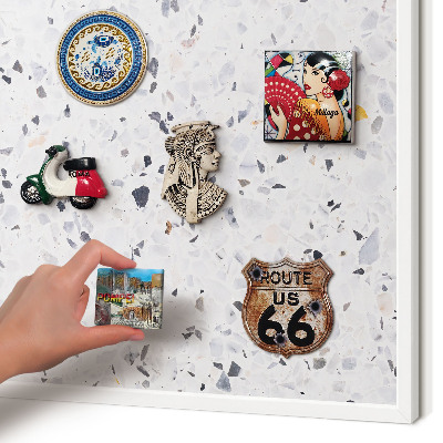 Wand-Magnettafel für Reisesouvenirs mit weißem Rahmen Terrazzo-Stil