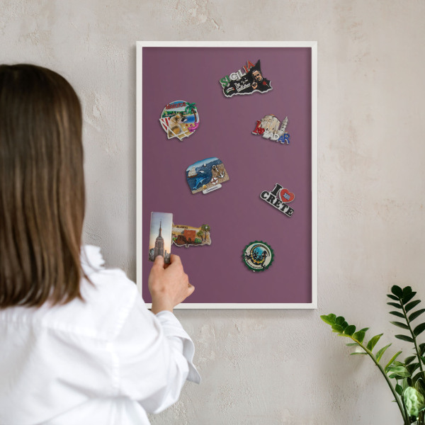 Magnettafel aus Metall für Souvenirs in weißem Rahmen Lila Farbe