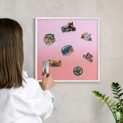 Magnettafel aus Metall für Souvenirs in weißem Rahmen Feiner Gradient