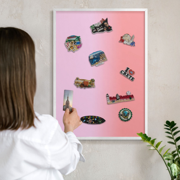 Magnettafel aus Metall für Souvenirs in weißem Rahmen Feiner Gradient