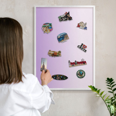 Wand-Magnettafel für Reisesouvenirs mit weißem Rahmen Feiner Farbverlauf