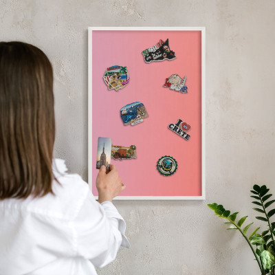 Magnettafel aus Metall für Souvenirs in weißem Rahmen Rosa-Orange