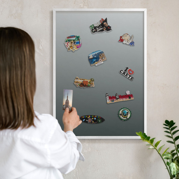 Magnettafel aus Metall für Souvenirs in weißem Rahmen Blauer Farbverlauf