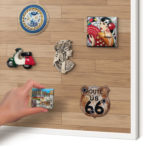 Magnettafel aus Metall für Souvenirs in weißem Rahmen Holzmuster