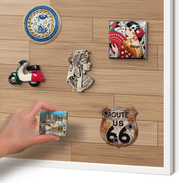Magnettafel aus Metall für Souvenirs in weißem Rahmen Holzmuster