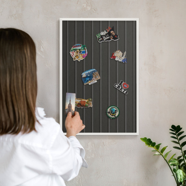 Magnettafel aus Metall für Souvenirs in weißem Rahmen Paneeltextur