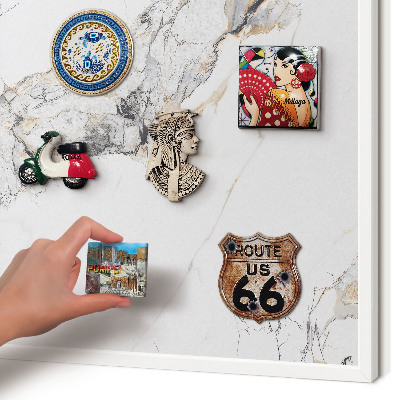 Magnettafel aus Metall für Souvenirs in weißem Rahmen Marmoroptik