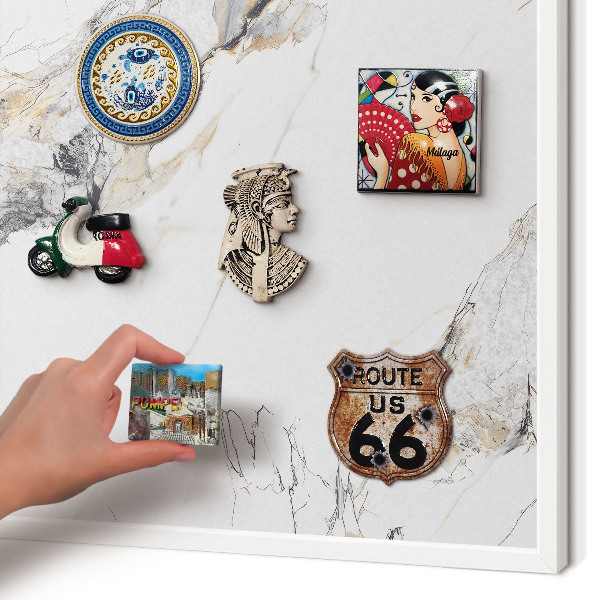 Magnettafel aus Metall für Souvenirs in weißem Rahmen Marmoroptik