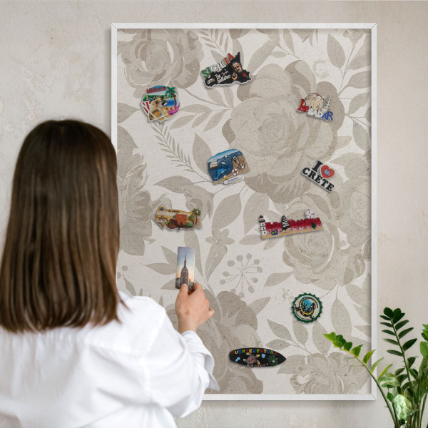 Magnettafel aus Metall für Souvenirs in weißem Rahmen Vintage-Blumen