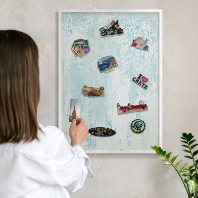 Wand-Magnettafel für Reisesouvenirs mit weißem Rahmen Pastellabschürfungen