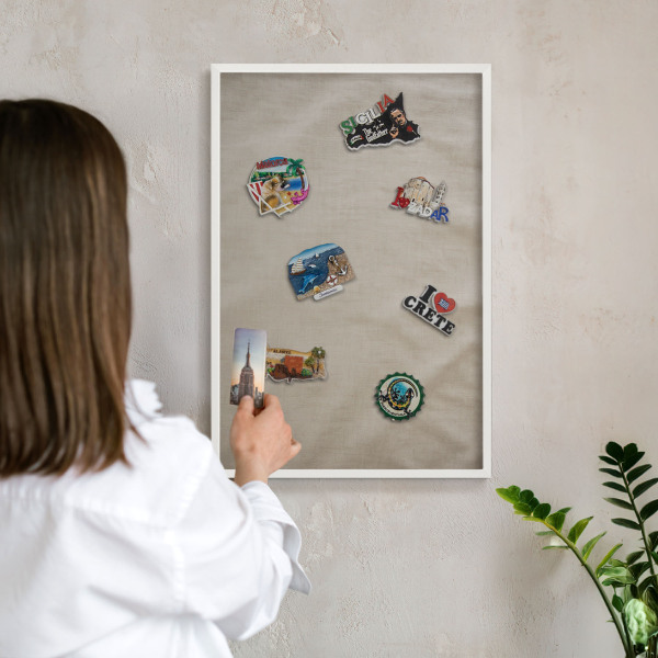 Wand-Magnettafel für Reisesouvenirs mit weißem Rahmen Beige ruhig