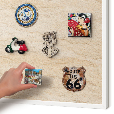 Wand-Magnettafel für Reisesouvenirs mit weißem Rahmen Natürliche Eleganz