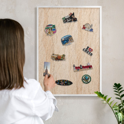 Wand-Magnettafel für Reisesouvenirs mit weißem Rahmen Natürliche Eleganz
