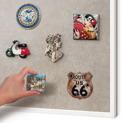 Magnettafel aus Metall für Souvenirs in weißem Rahmen Neutrale Eleganz