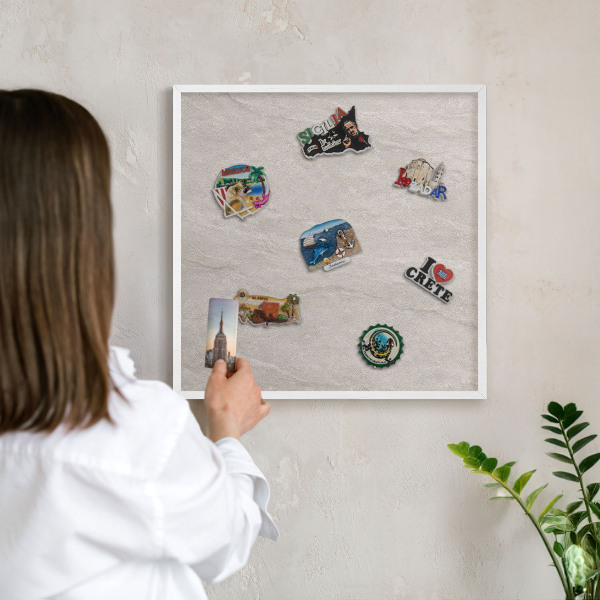 Wand-Magnettafel für Reisesouvenirs mit weißem Rahmen Zarte Eleganz