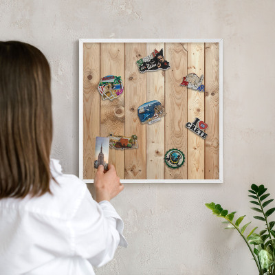 Wand-Magnettafel für Reisesouvenirs mit weißem Rahmen Holzbretter