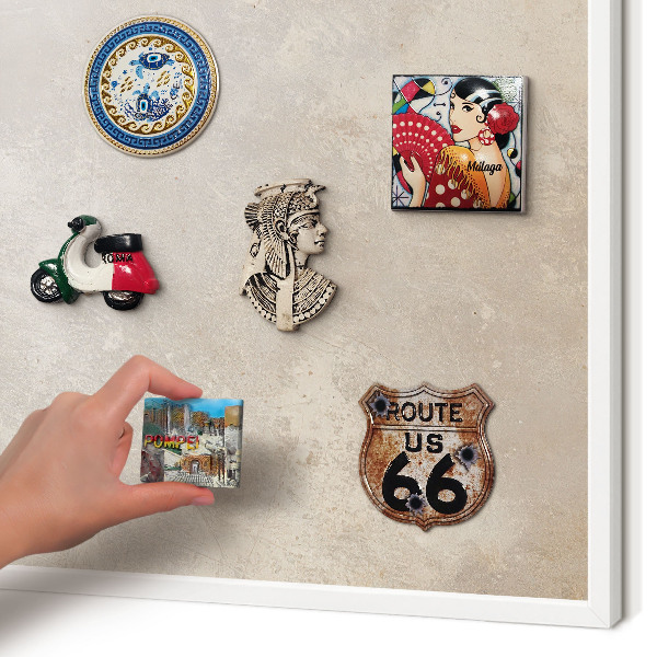 Wand-Magnettafel für Reisesouvenirs mit weißem Rahmen Neutraler Hintergrund