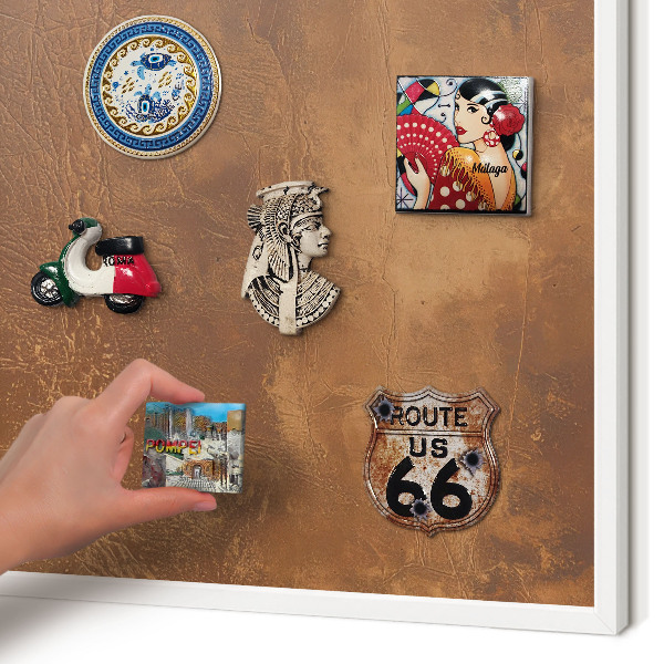 Wand-Magnettafel für Reisesouvenirs mit weißem Rahmen Braune Textur