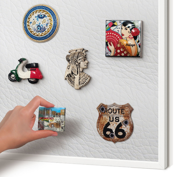 Magnettafel aus Metall für Souvenirs in weißem Rahmen Elegante Textur