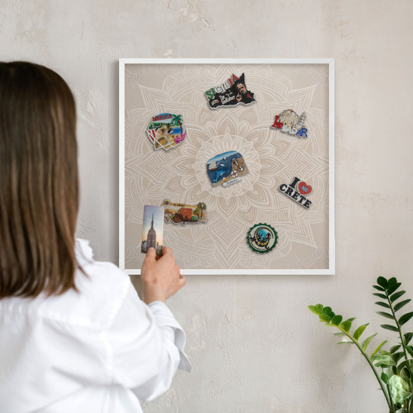 Magnettafel aus Metall für Souvenirs in weißem Rahmen Mandala-Muster