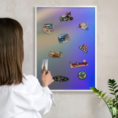 Wand-Magnettafel für Reisesouvenirs mit weißem Rahmen Feiner Farbverlauf