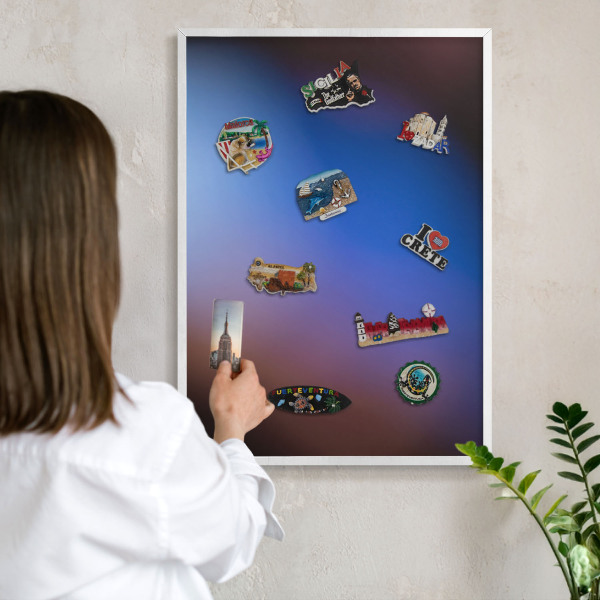 Wand-Magnettafel für Reisesouvenirs mit weißem Rahmen Farben des Gleichgewichts