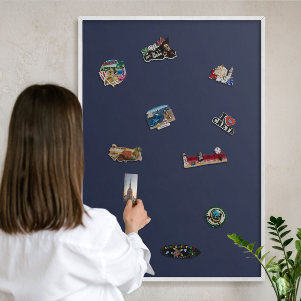 Magnettafel aus Metall für Souvenirs in weißem Rahmen Dunkelmarineblau