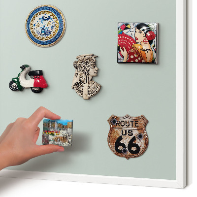 Wand-Magnettafel für Reisesouvenirs mit weißem Rahmen Hellminz