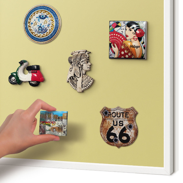 Magnettafel aus Metall für Souvenirs in weißem Rahmen Vintage-Gelb