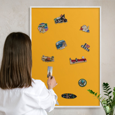 Wand-Magnettafel für Reisesouvenirs mit weißem Rahmen Leuchtendes Orange