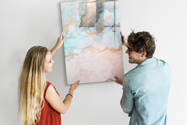 Magnettafel zum schreiben Eine farbenfrohe Tafel zur Präsentation von Fotos