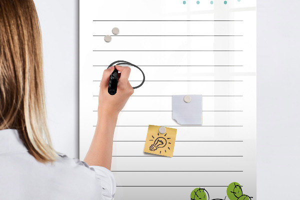 Magnettafel zum schreiben Eine To-Do-Liste mit einer kreativen Wendung