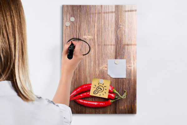 Magnettafel zum schreiben Papiererinnerungen und scharfe Paprikaschoten
