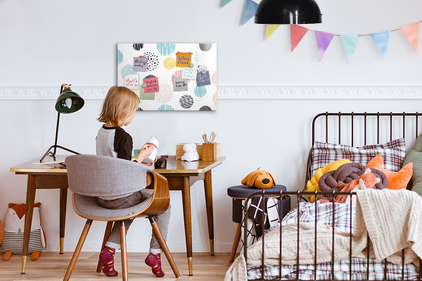 Magnettafel zum schreiben Eine bunte Tafel für Erinnerungen und Notizen