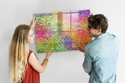 Magnettafel zum schreiben Eine farbenfrohe Wand mit Platz für Fotos