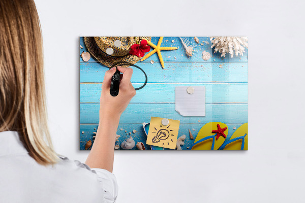 Magnettafel zum schreiben Sommererinnerungen auf blauem Hintergrund