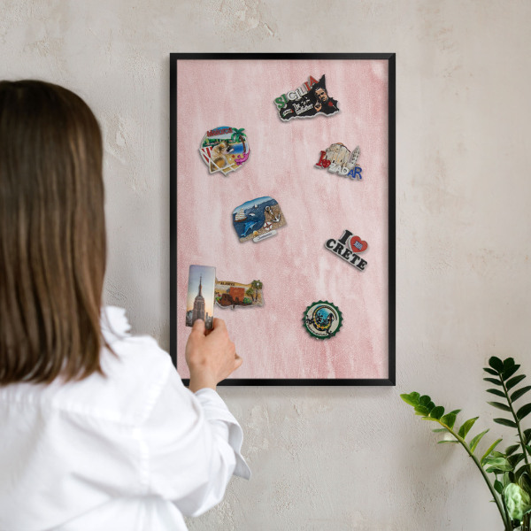 Magnetpinnwand Metall für Urlaubsmagnete mit schwarzem Rahmen Rosa Textur