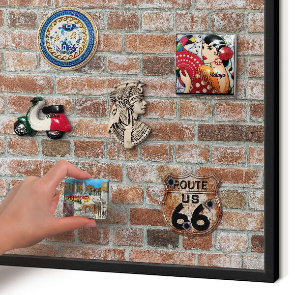 Magnetpinnwand Metall für Urlaubsmagnete mit schwarzem Rahmen Ziegelmauer