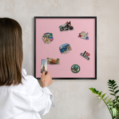 Magnettafel Metall mit Rahmen in Schwarz Hellrosa